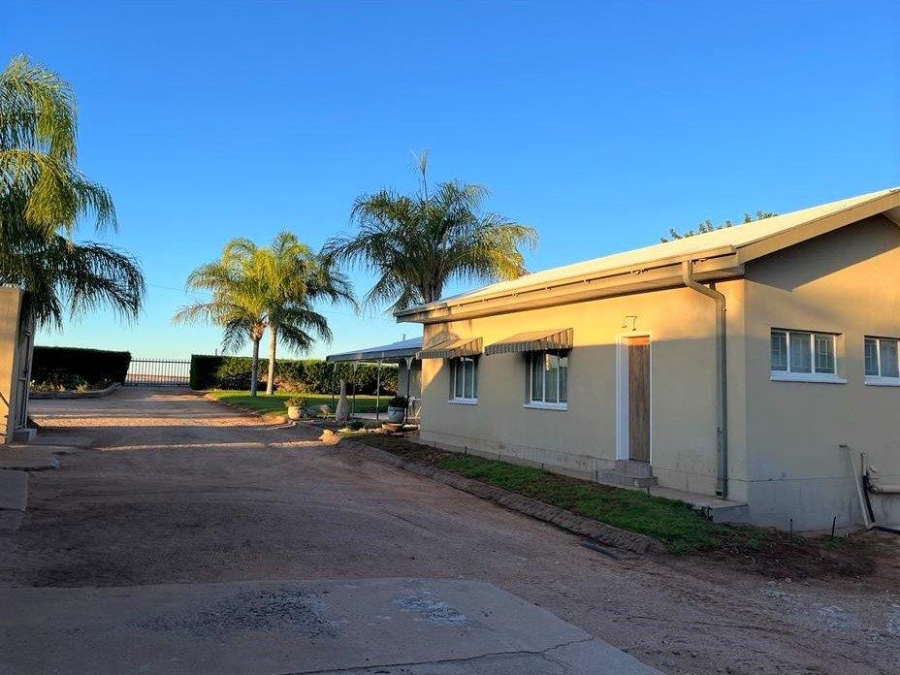 3 Bedroom Property for Sale in Upington Rural Northern Cape